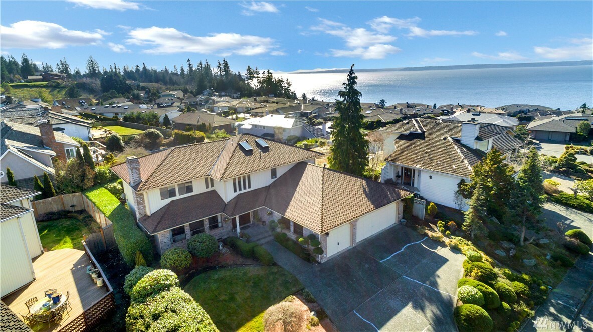 6604 136th Place SW  Edmonds WA 98026 photo