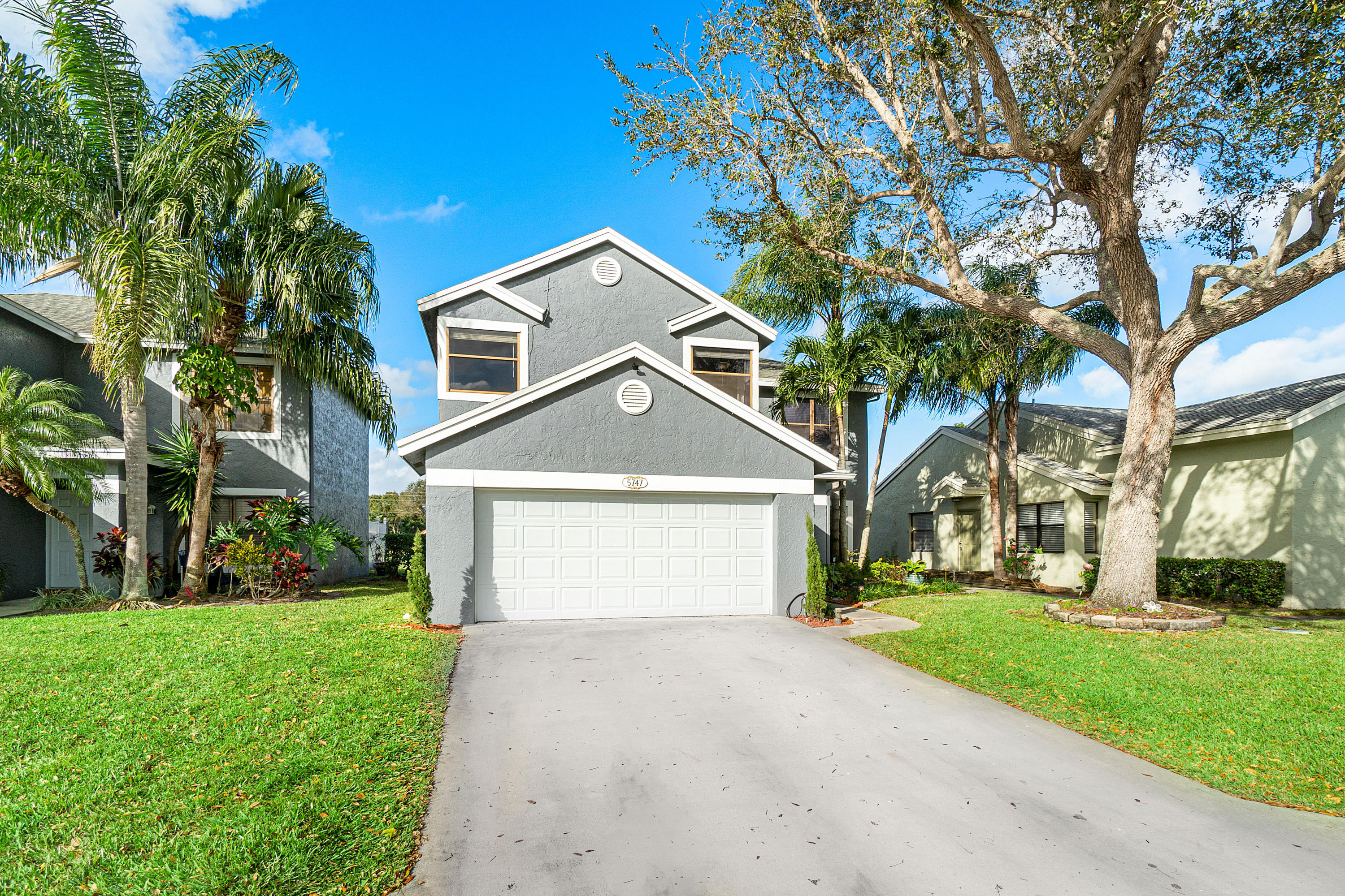 Property Photo:  5747 Northpointe Lane  FL 33437 