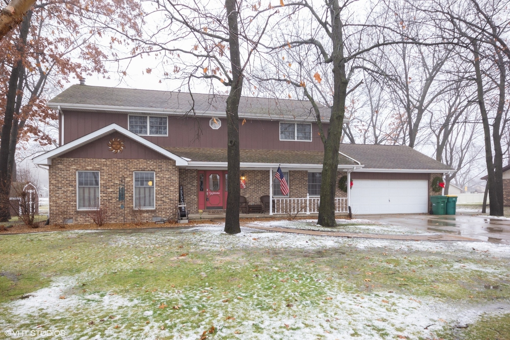 Property Photo:  390 South Comet Drive  IL 60408 