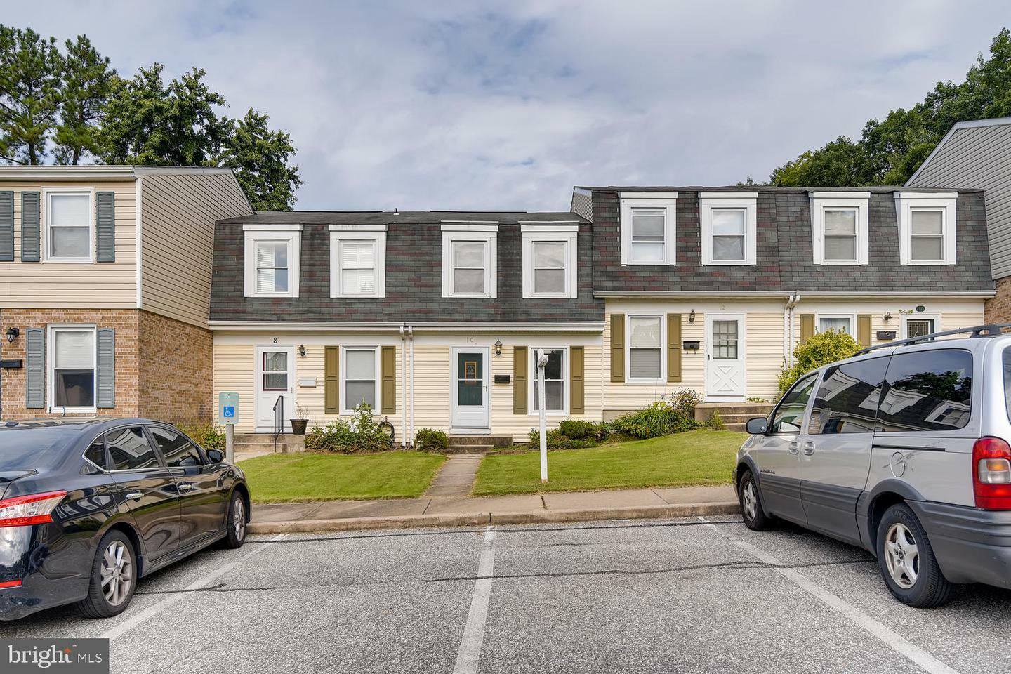 Property Photo: 10 Pickens Court MD 21236