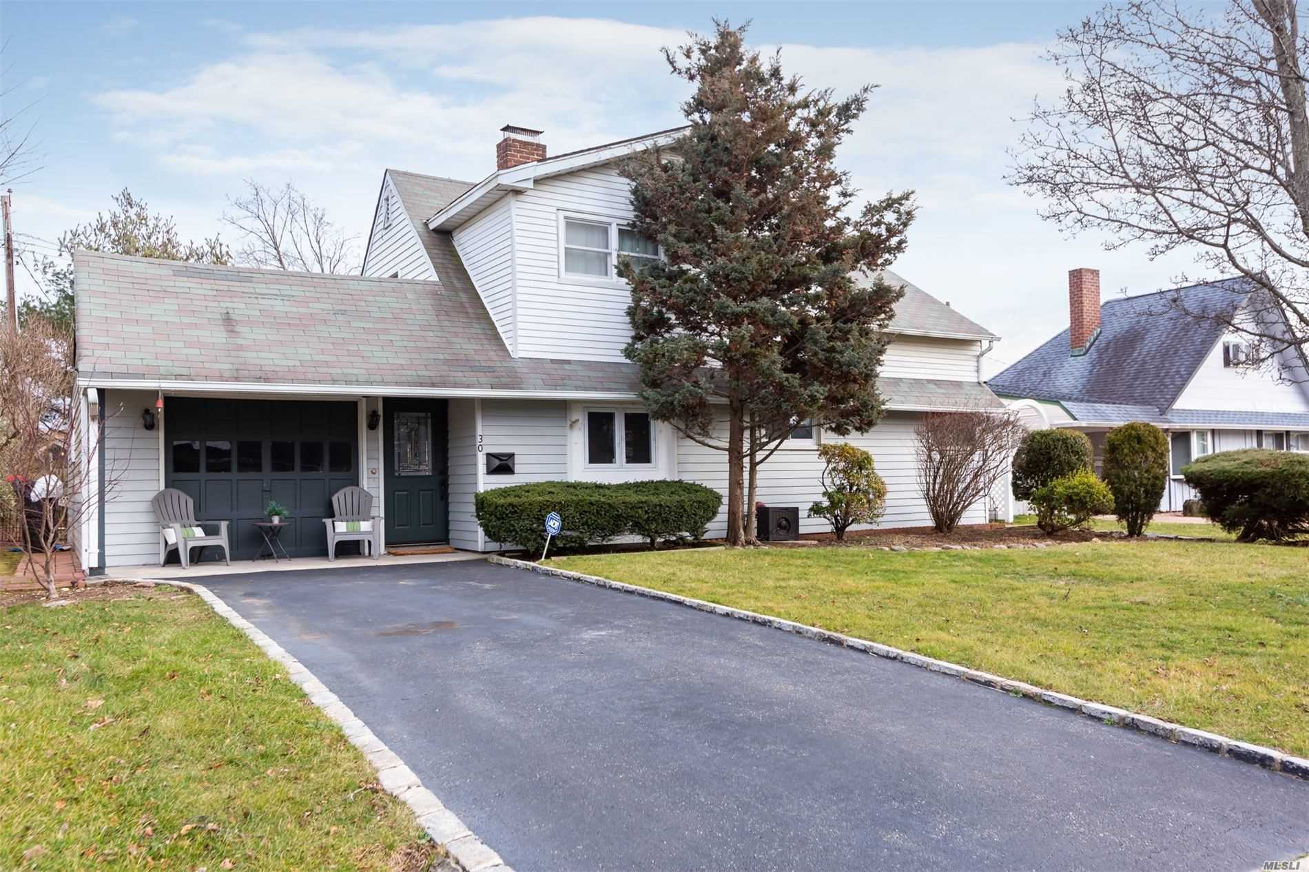 Property Photo:  30 Swing Lane  NY 11756 