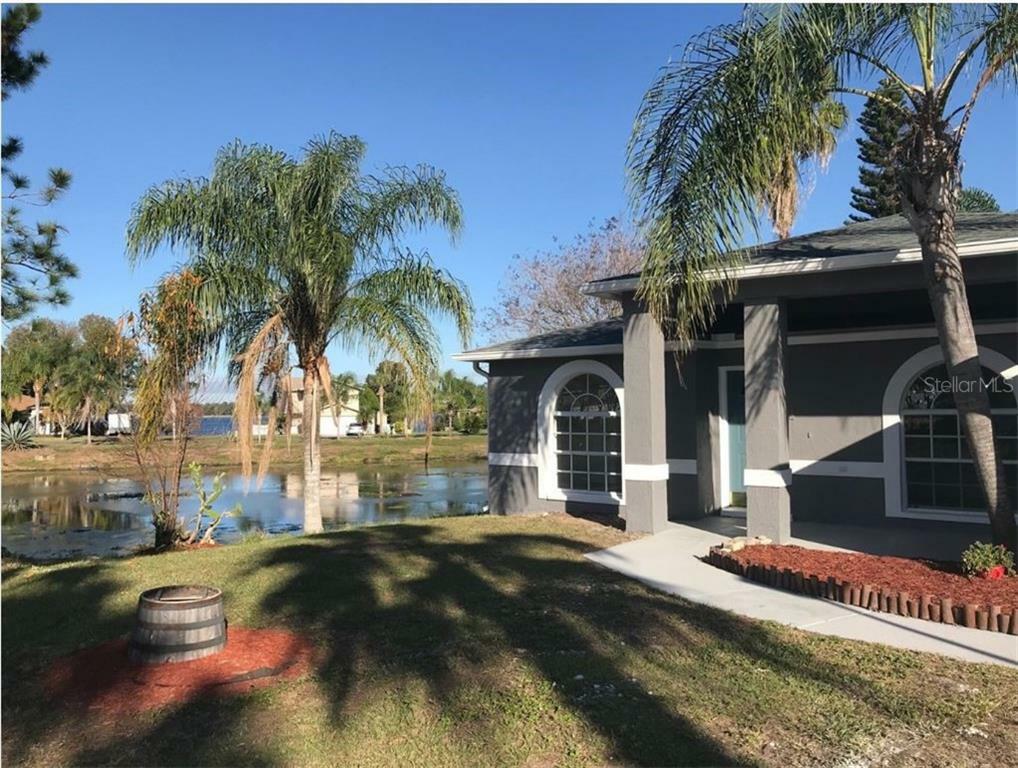 Property Photo:  339 Lake Daisy Loop  FL 33884 