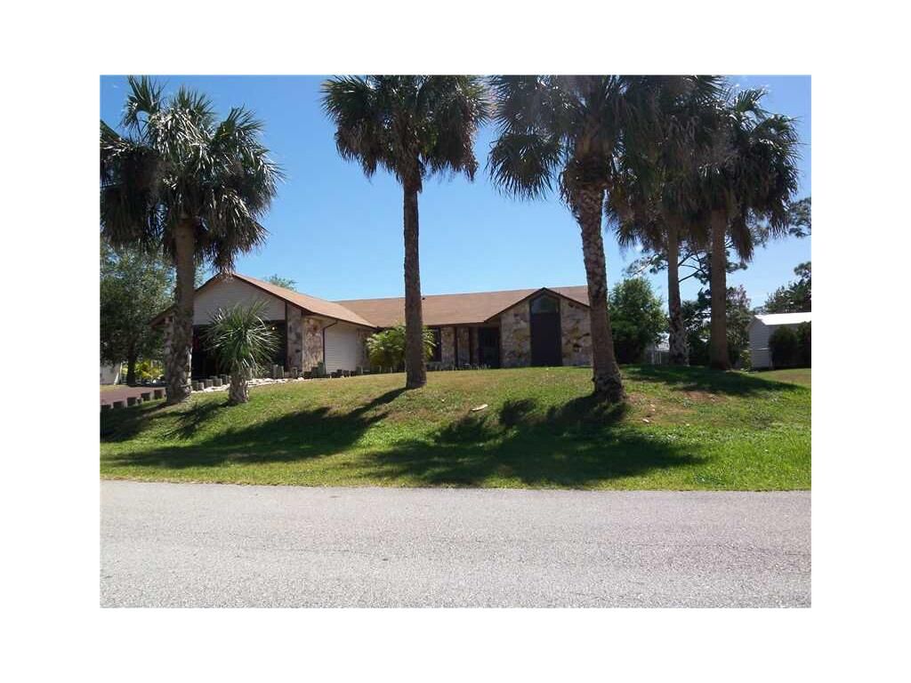 Property Photo: 318 Midvale Terrace FL 32958