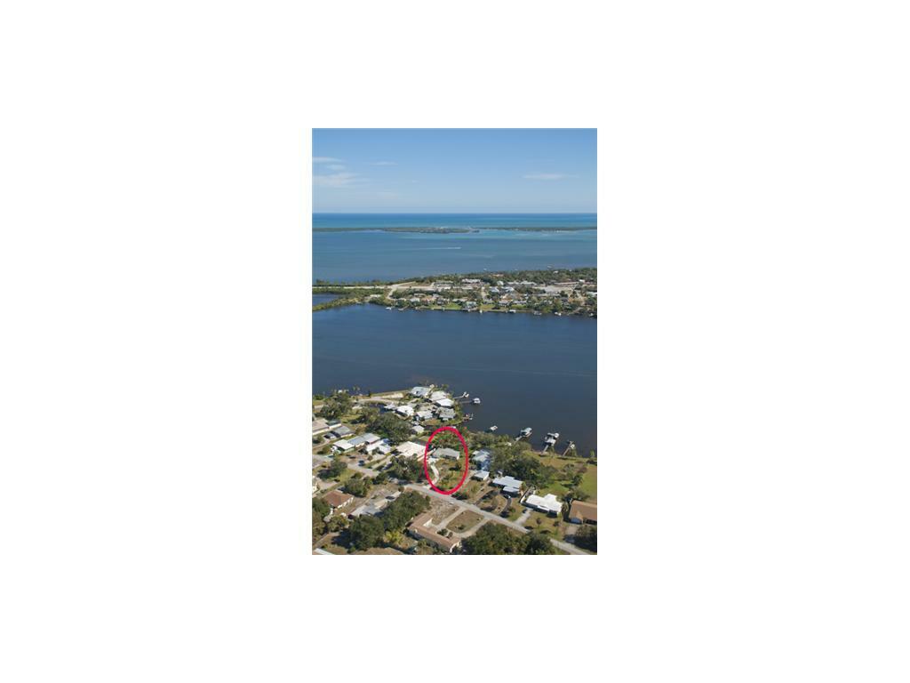 Property Photo: 9828 Riverview Drive FL 32976