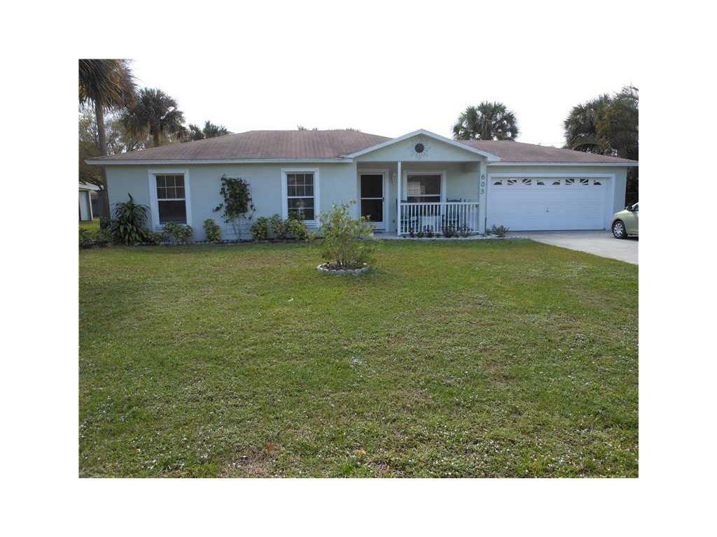 Property Photo:  