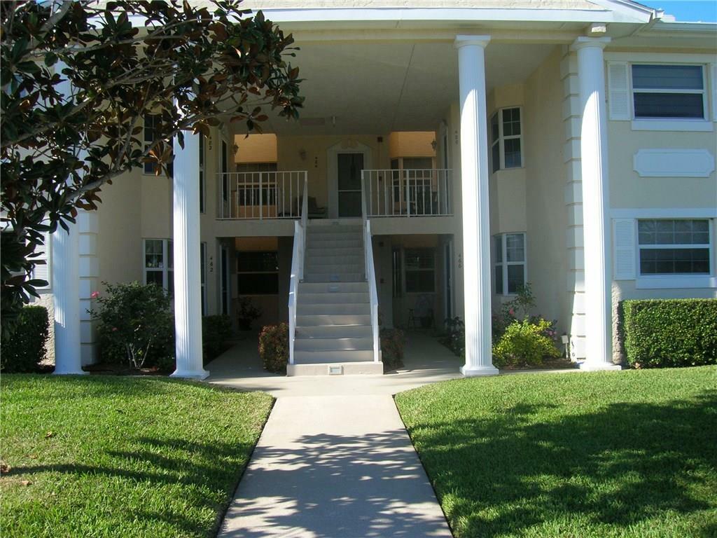 Property Photo:  466 Grove Isle Circle 466  FL 32962 