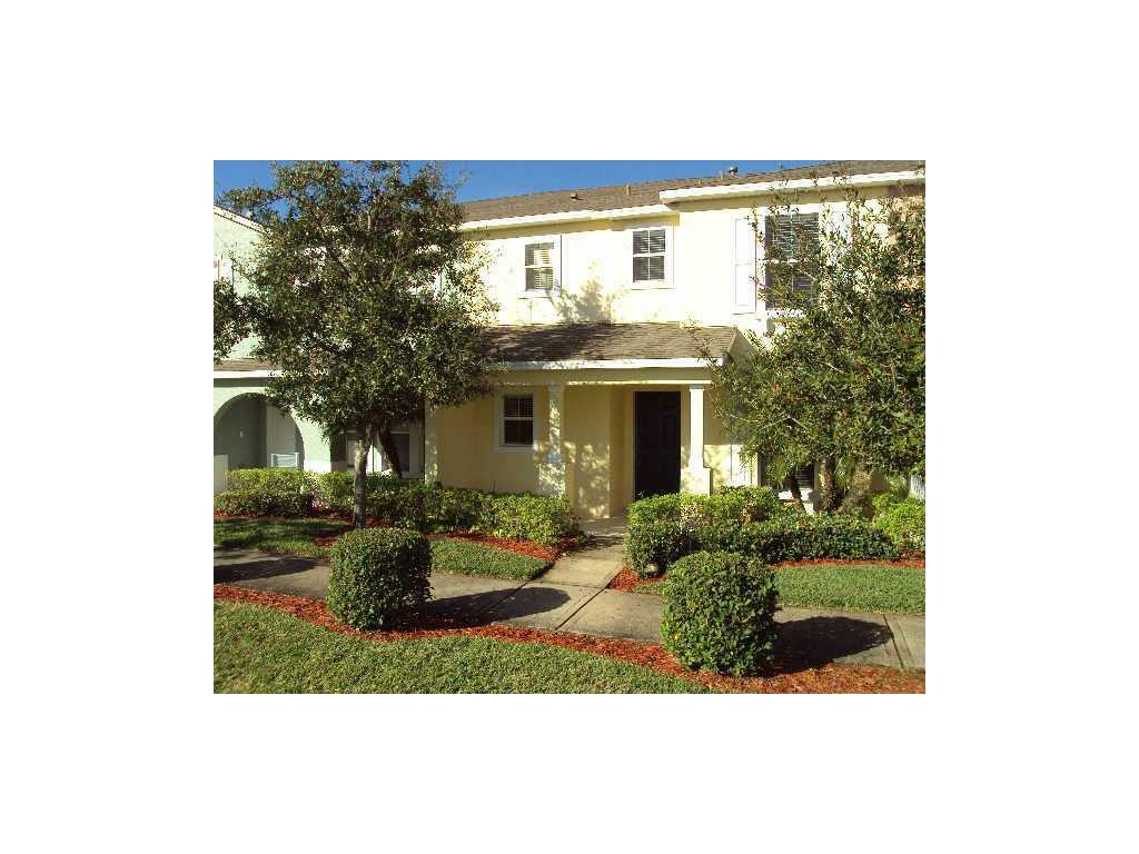 Property Photo: 1528 Par Court FL 32966