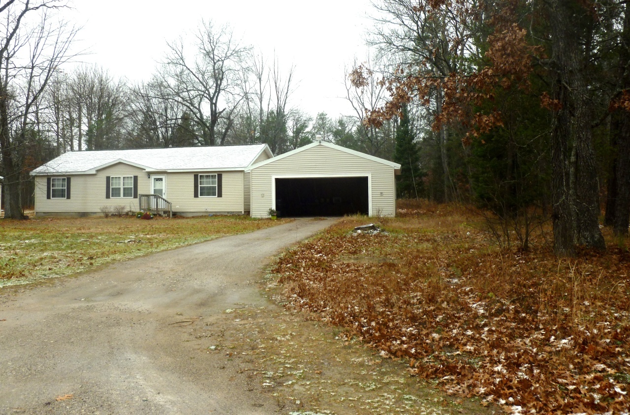 Property Photo: 4652 Aloha Drive MI 49749