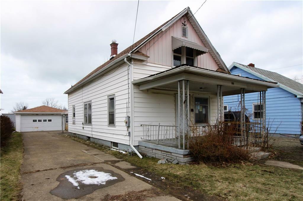 Property Photo:  132 Middle Road  NY 14048 