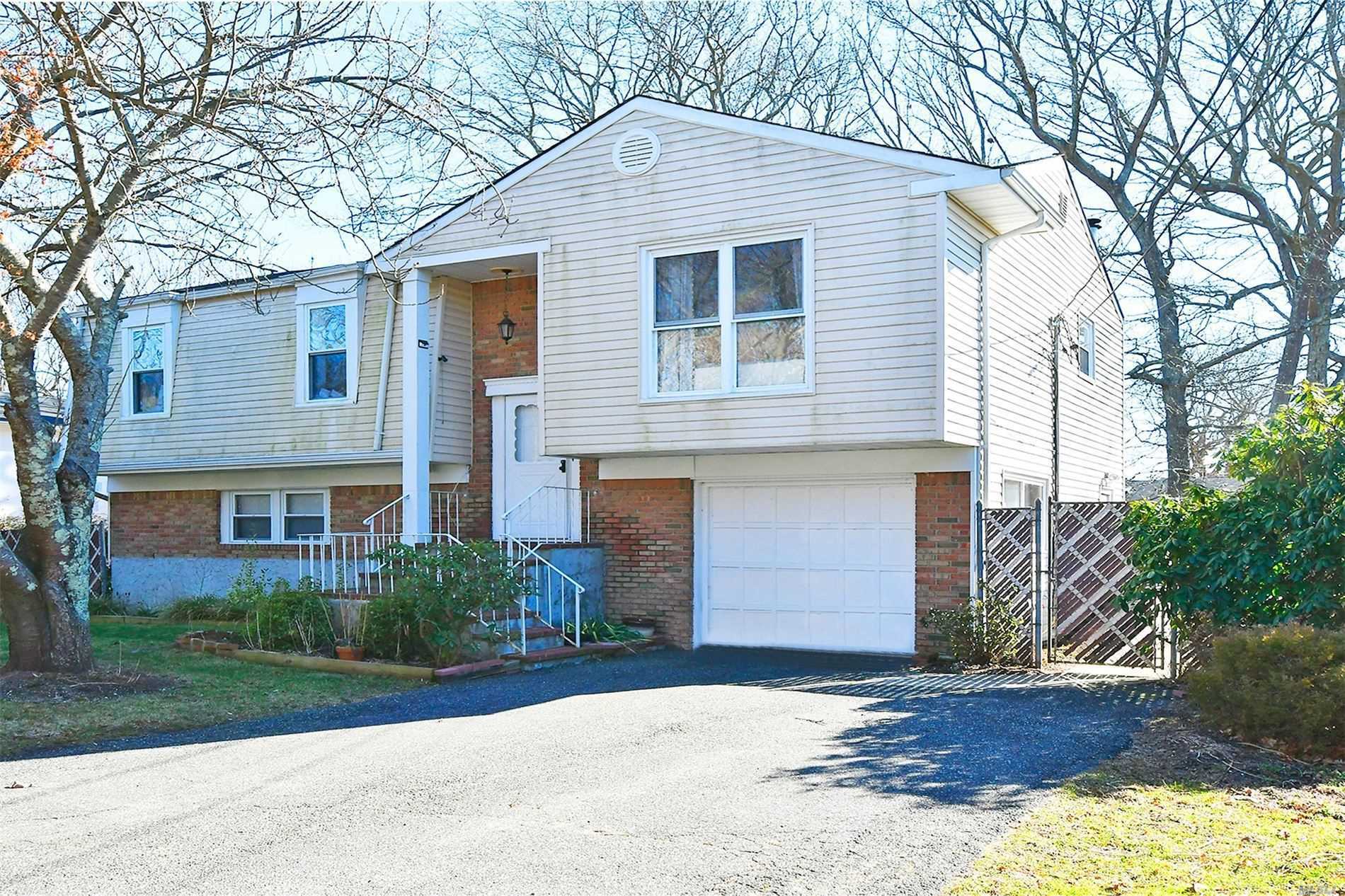 Property Photo:  48 Lama Drive  NY 11967 