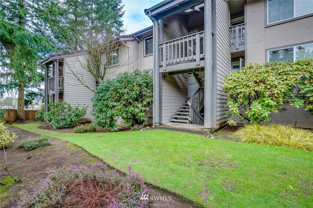 Property Photo:  12707 NE 120th Street B8  WA 98034 