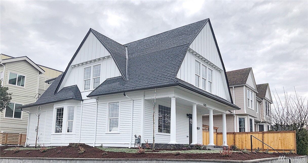 Property Photo:  2503  Wetmore Avenue  WA 98201 