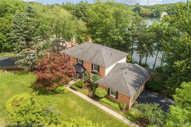 Property Photo: 5085 Lake Bluff MI 48323