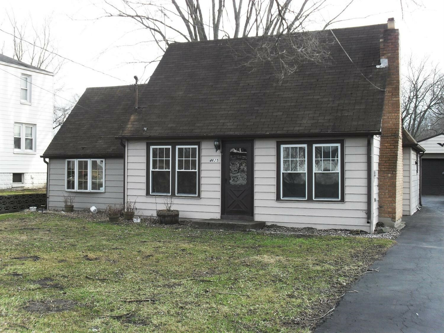 Property Photo: 4625 W 45th Avenue IN 46408