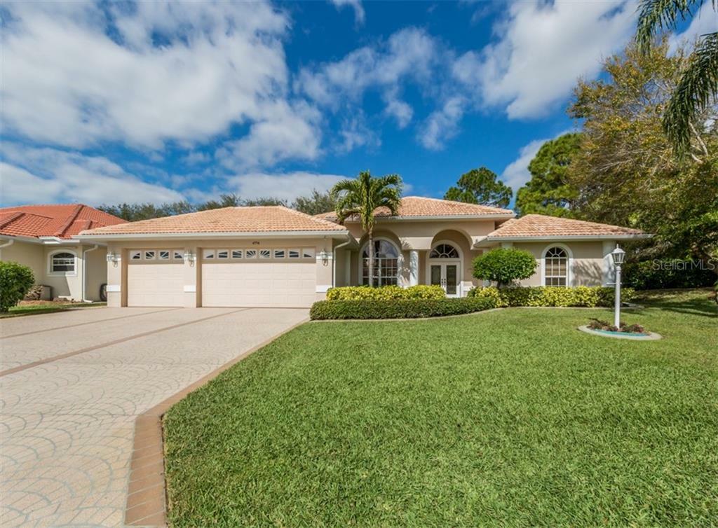 Property Photo:  4994 Laurel Hill Drive  FL 34293 