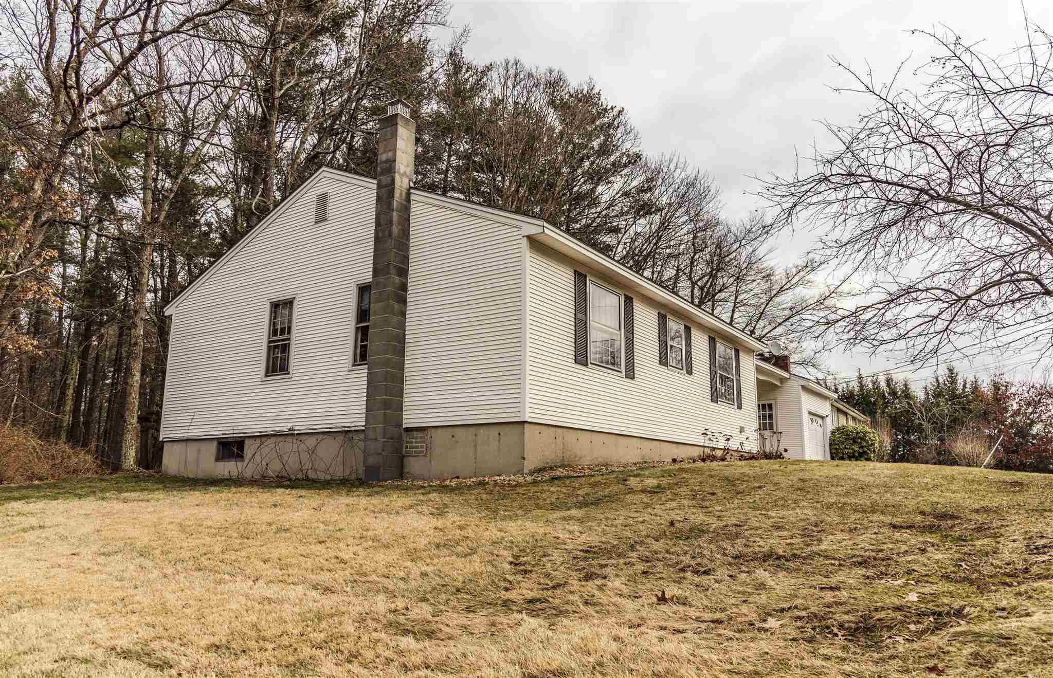 Property Photo: 7 Bonnie Lane NH 03051