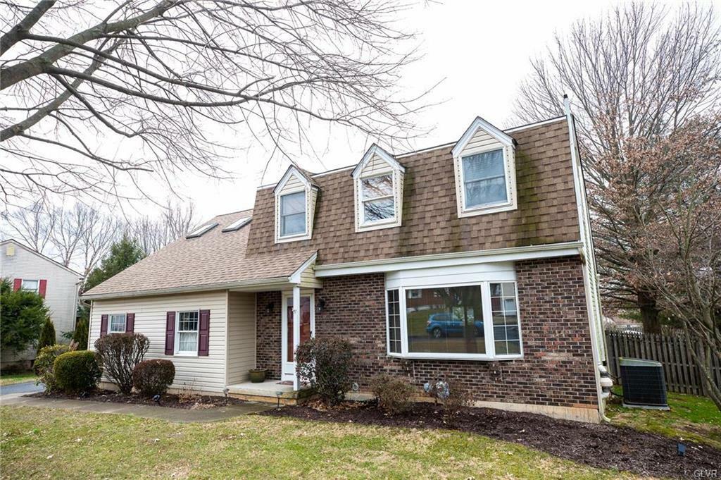 Property Photo:  609 Red Fox Lane  PA 18040 