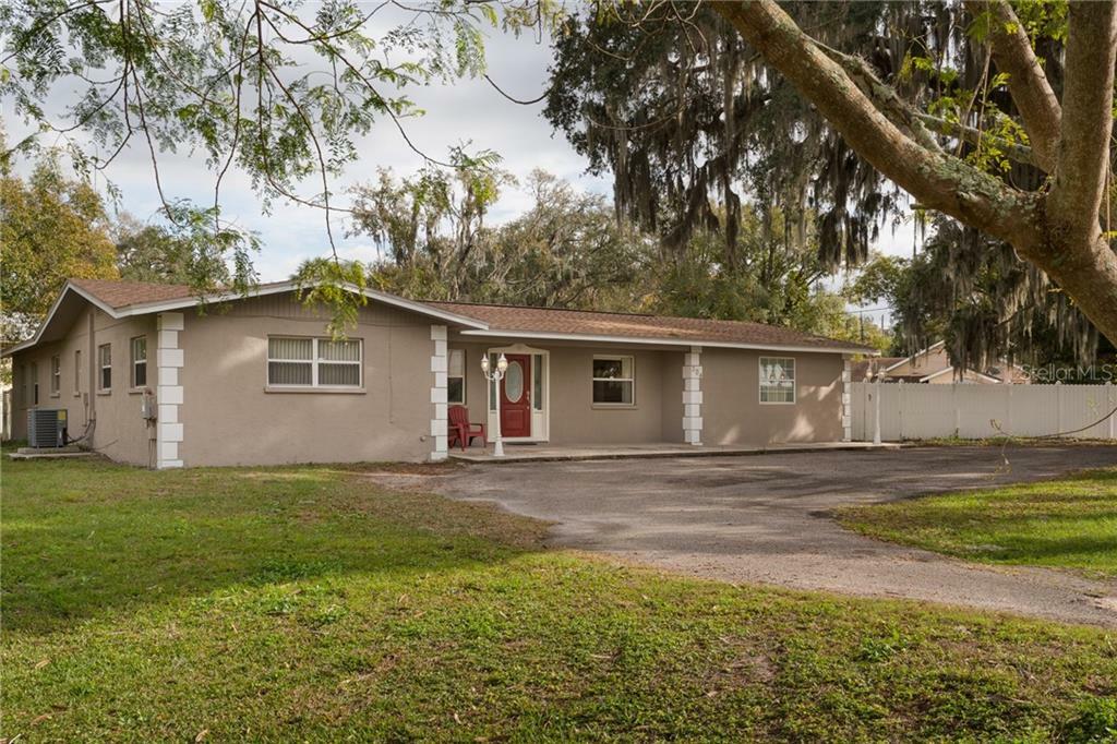 Property Photo:  304 4th Street SE  FL 33570 