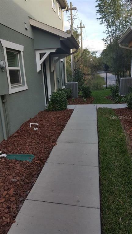 Property Photo:  4750 Chatterton Way  FL 33578 