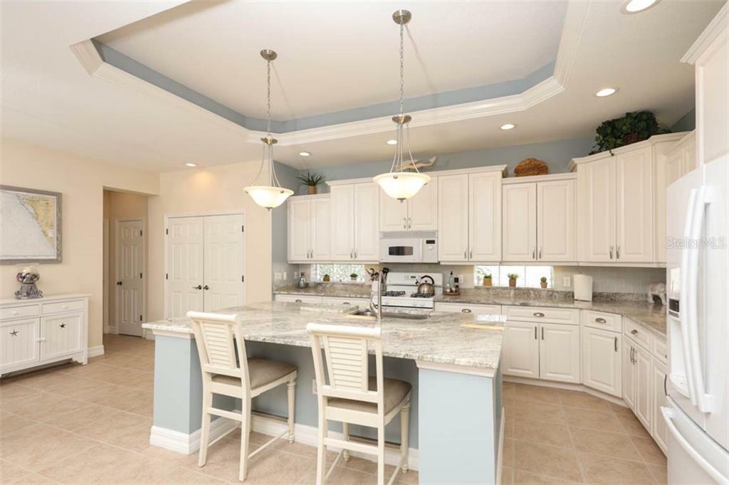 Property Photo: 5848 Covey Court FL 34203