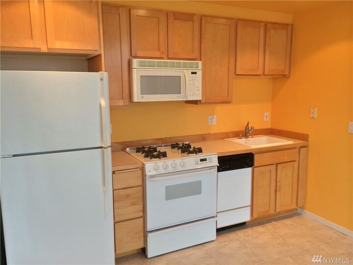 Property Photo:  2801 1st Ave 515  WA 98121 