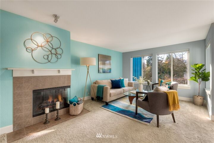 Property Photo:  300 N 130th Street 9302  WA 98133 