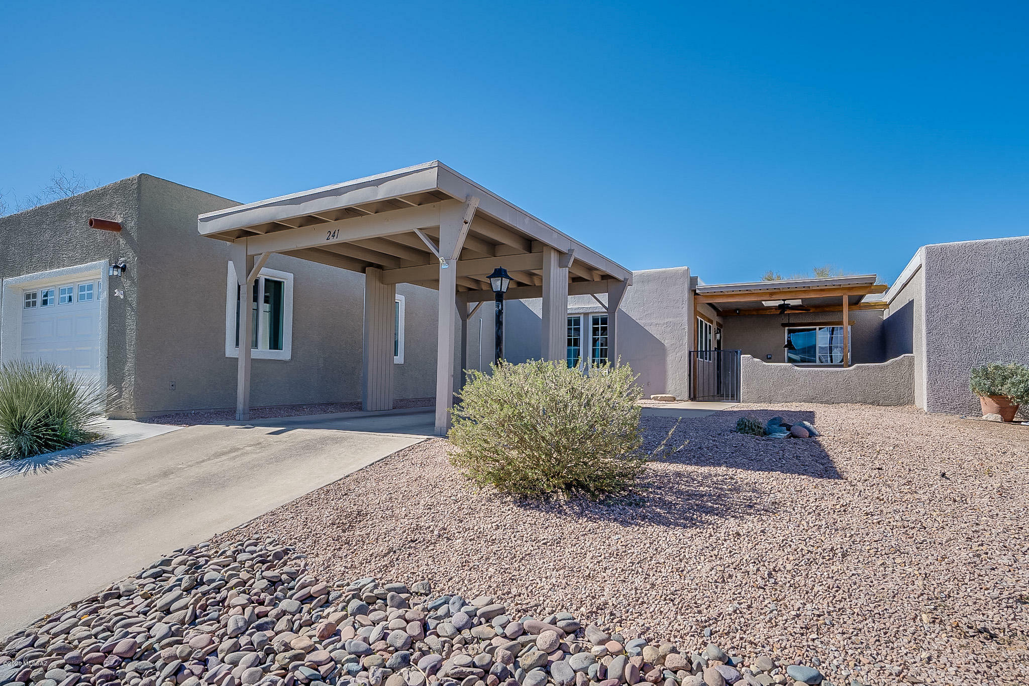 Property Photo:  241 N Camino Del Vate  AZ 85614 