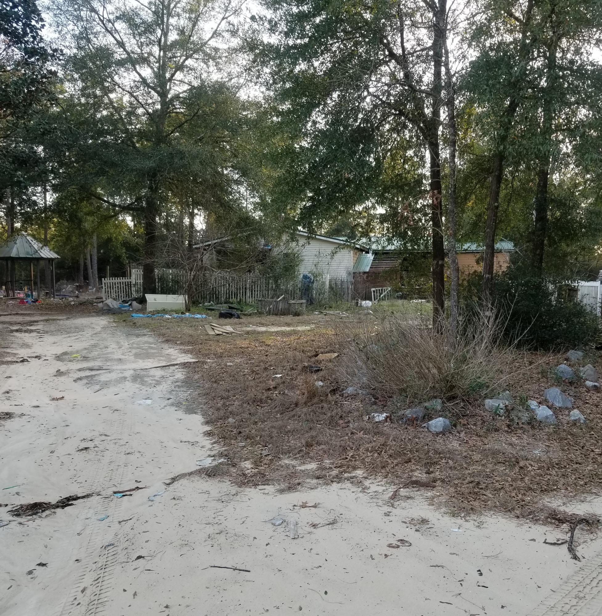 Property Photo: 4681 Todd Road FL 32539