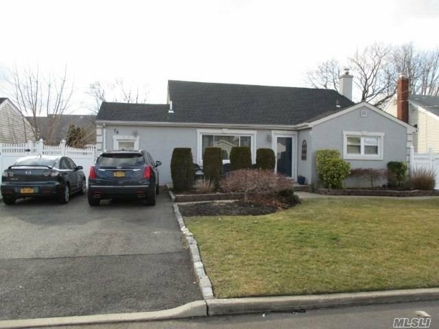 76 W 21st Street  Deer Park NY 11729 photo