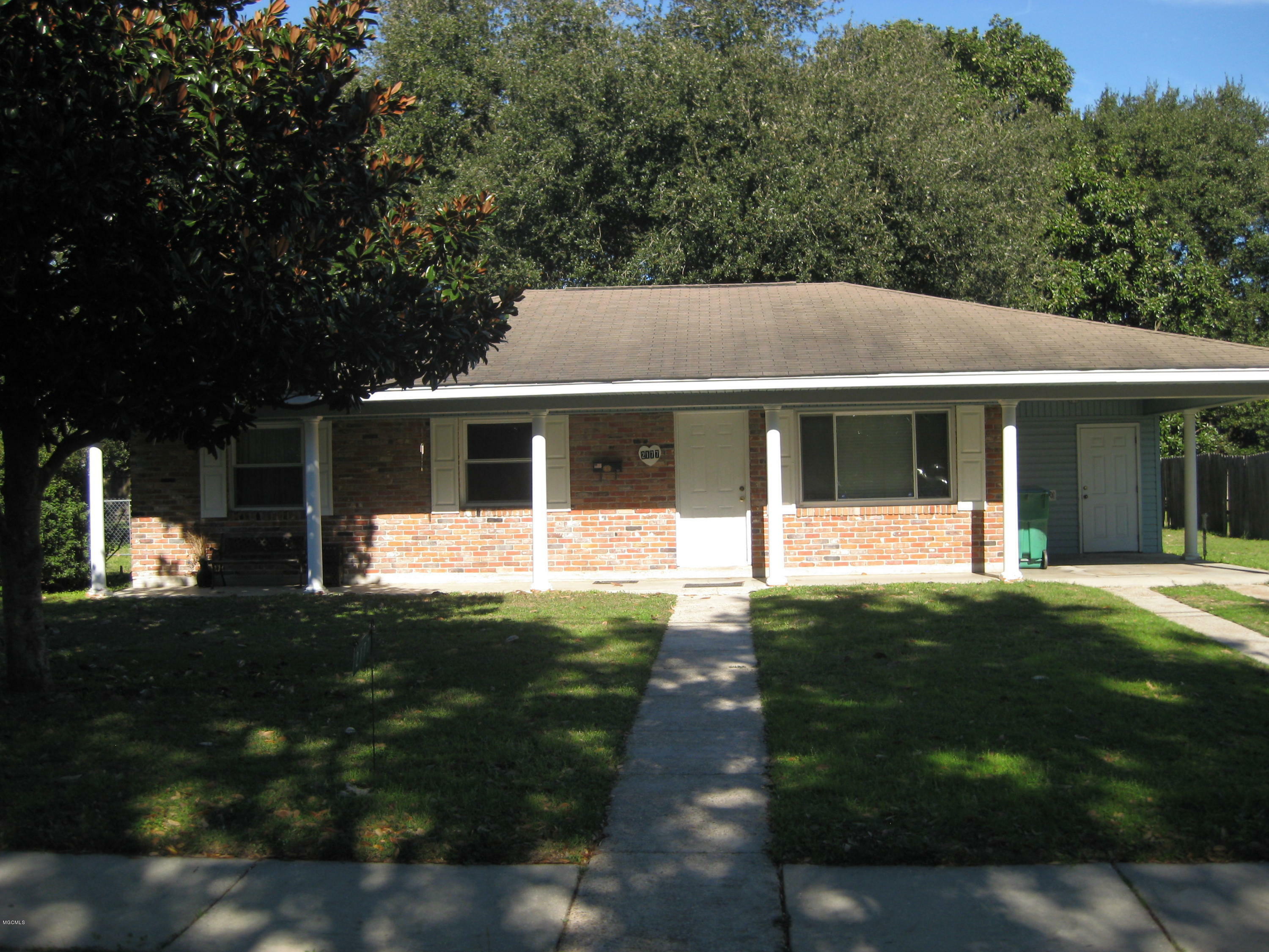 Property Photo:  2177 Collins Boulevard  MS 39507 