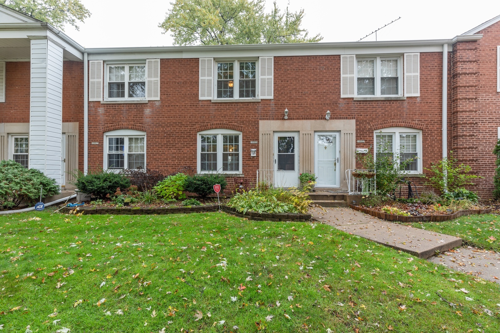 Property Photo:  10919 South Artesian Avenue  IL 60655 