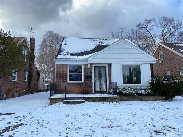 Property Photo:  17667 Greenview Avenue  MI 48219 