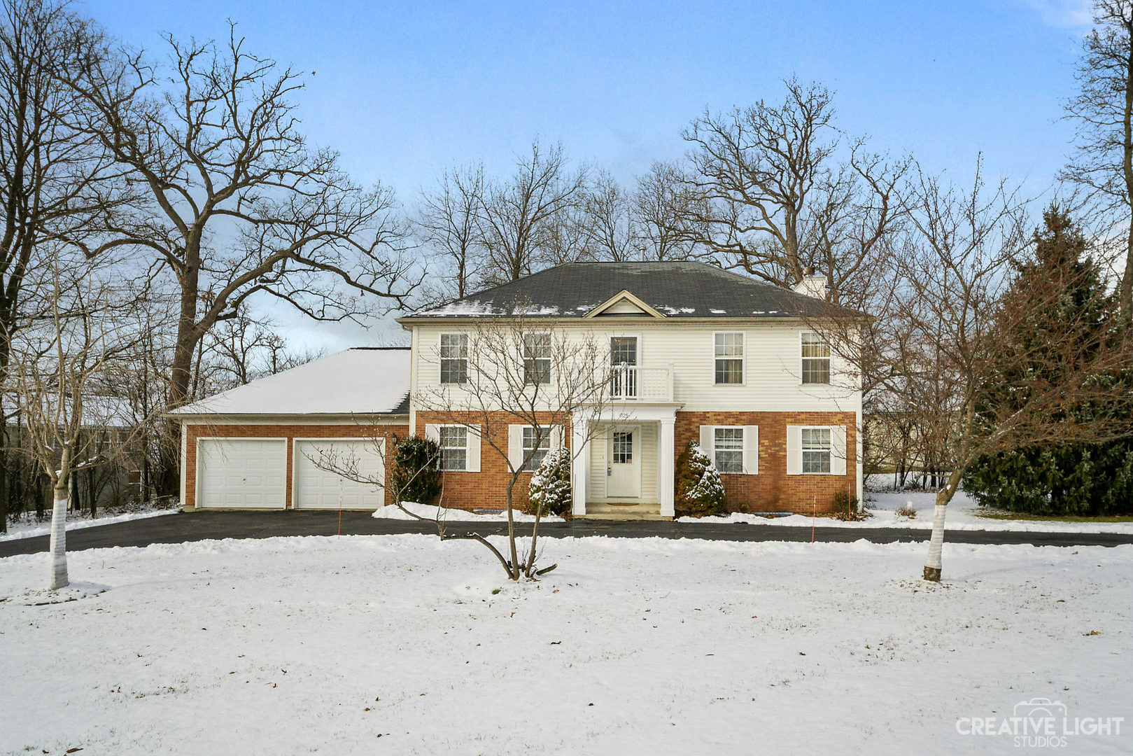 Property Photo: 1025 Deer Creek Road IL 60110