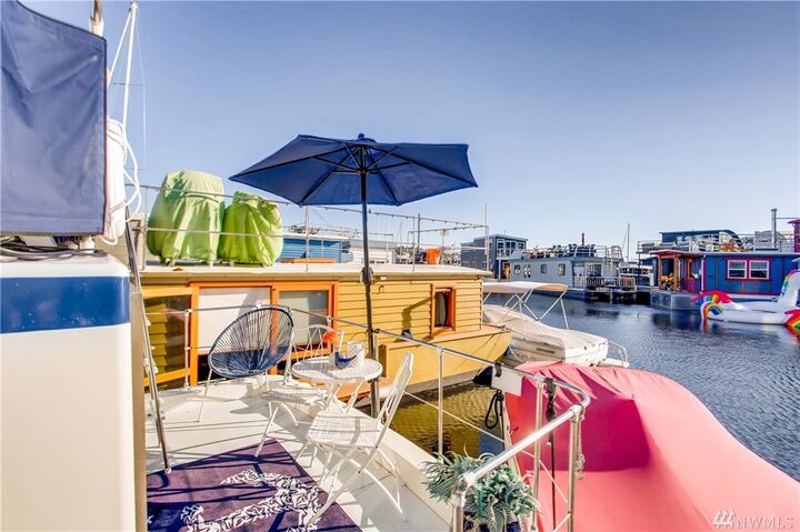 2401 N Northlake Wy E6  Seattle WA 98103 photo