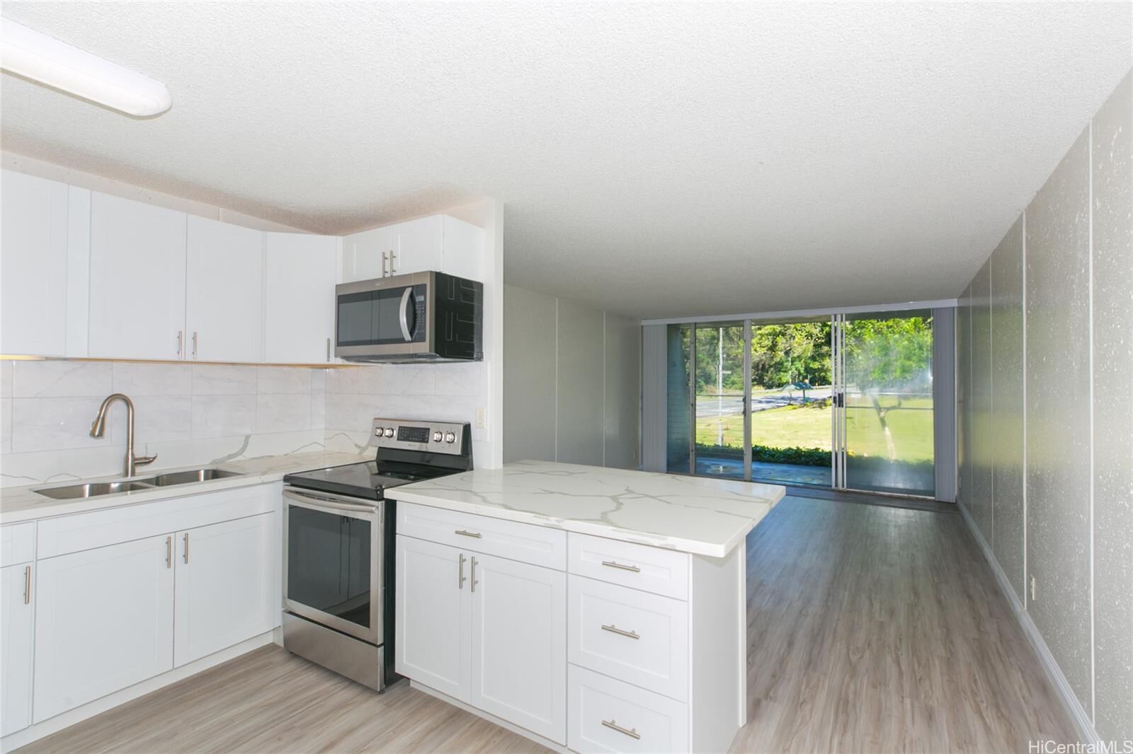 Property Photo:  95-009 Waikalani Drive A102  HI 96789 