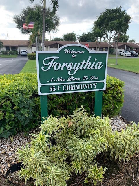 Property Photo: 5066 Forsythia Street FL 33484