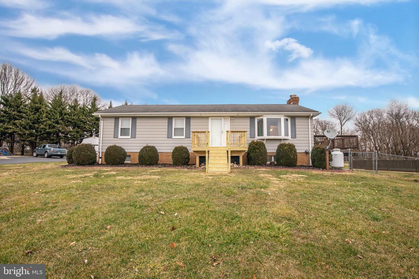 Property Photo:  180 Dianne Court  WV 25414 