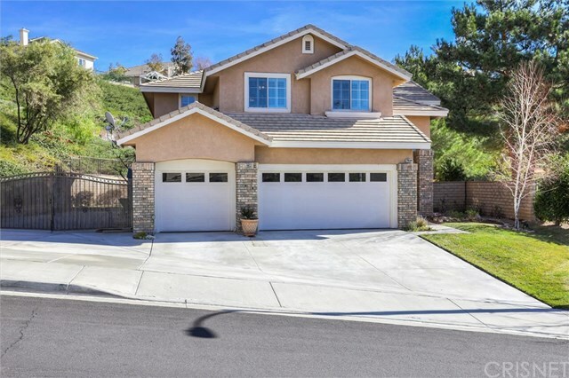 Property Photo:  29584 Mammoth Lane  CA 91387 