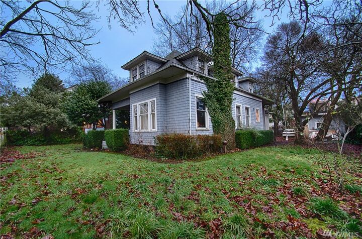 810  17 Avenue  Seattle WA 98122 photo