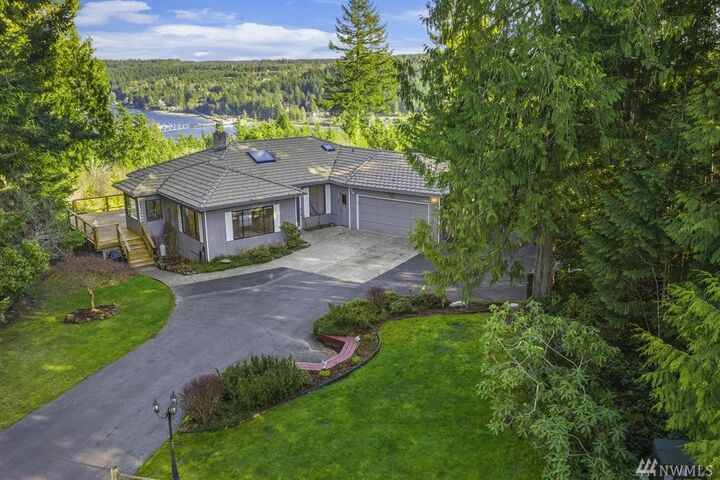 Property Photo: 14581 NW Honeyhill Lp WA 98380