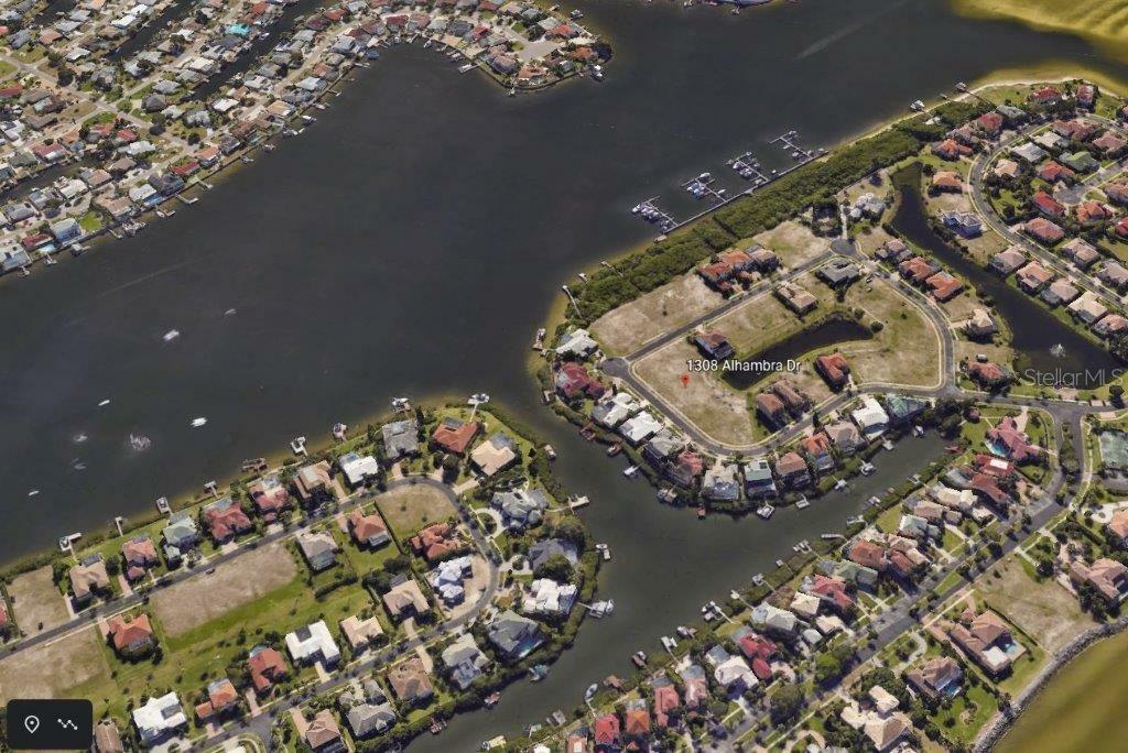 Property Photo: 1308 Alhambra Drive FL 33572