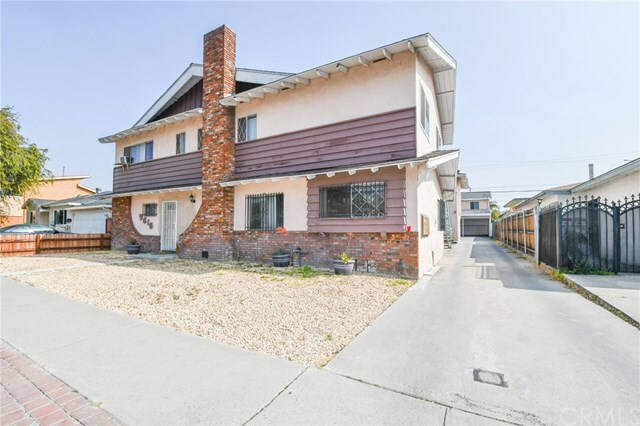 Property Photo:  9616 San Carlos Avenue  CA 90280 