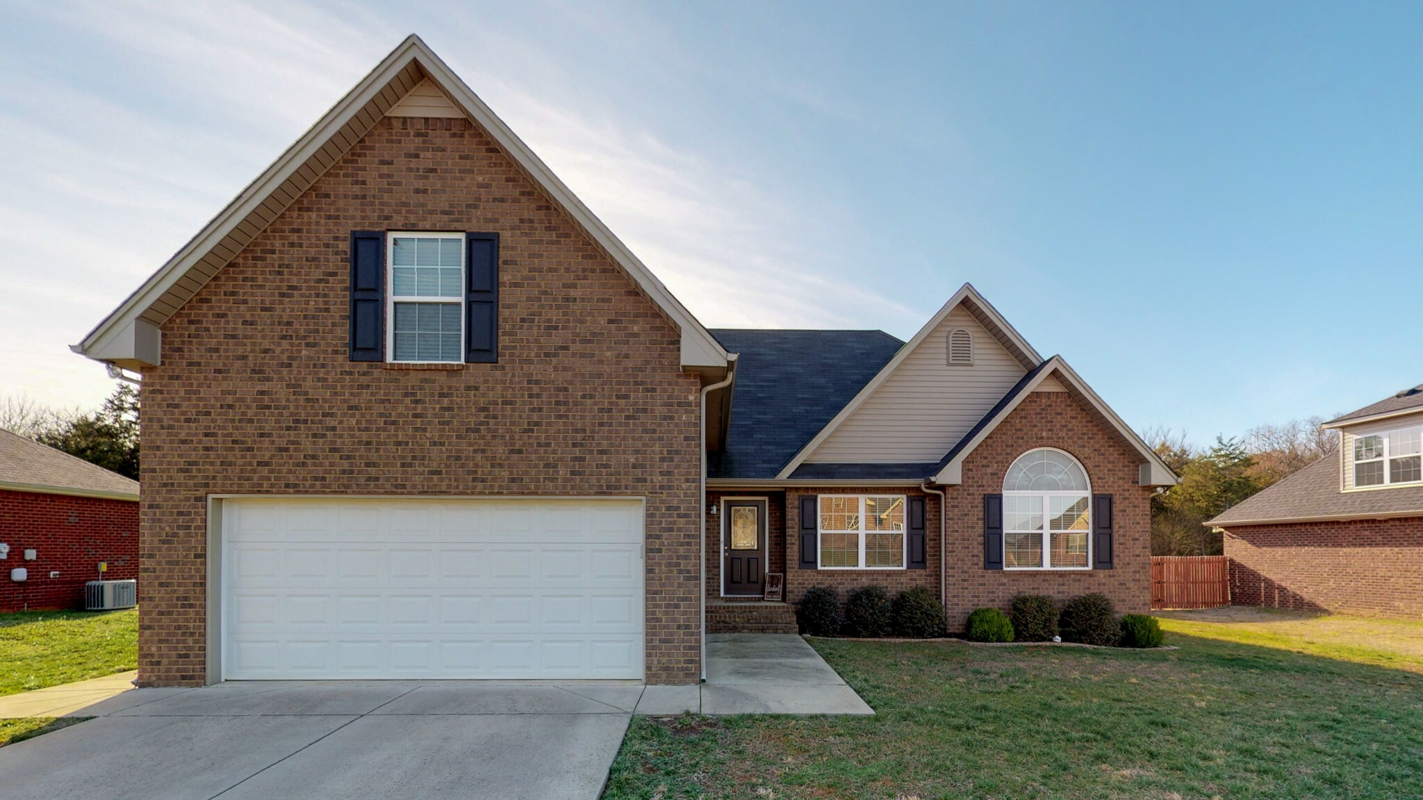 Property Photo:  2401 Auldridge Dr  TN 37037 