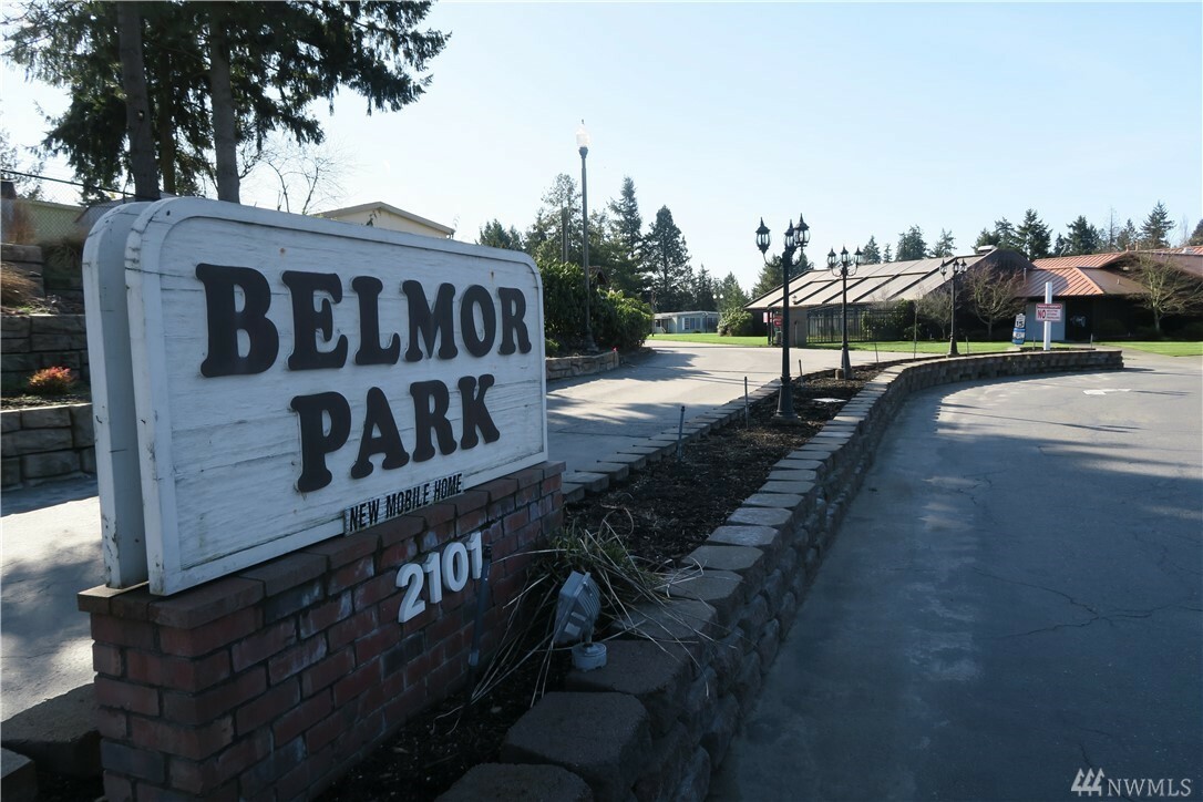 Property Photo: 2102 S 324th St 211 WA 98003