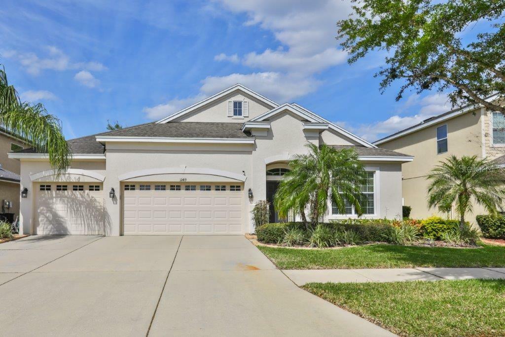 Property Photo:  12419 Fairlawn Drive  FL 33579 