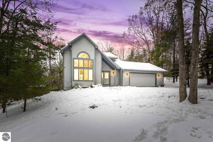 3836 Village Circle  Traverse City MI 49696 photo