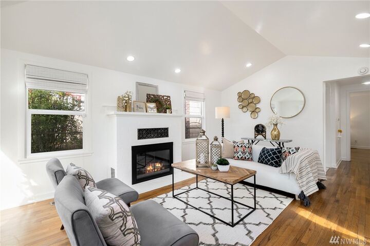 Property Photo:  7128  Seward Park Avenue S  WA 98118 