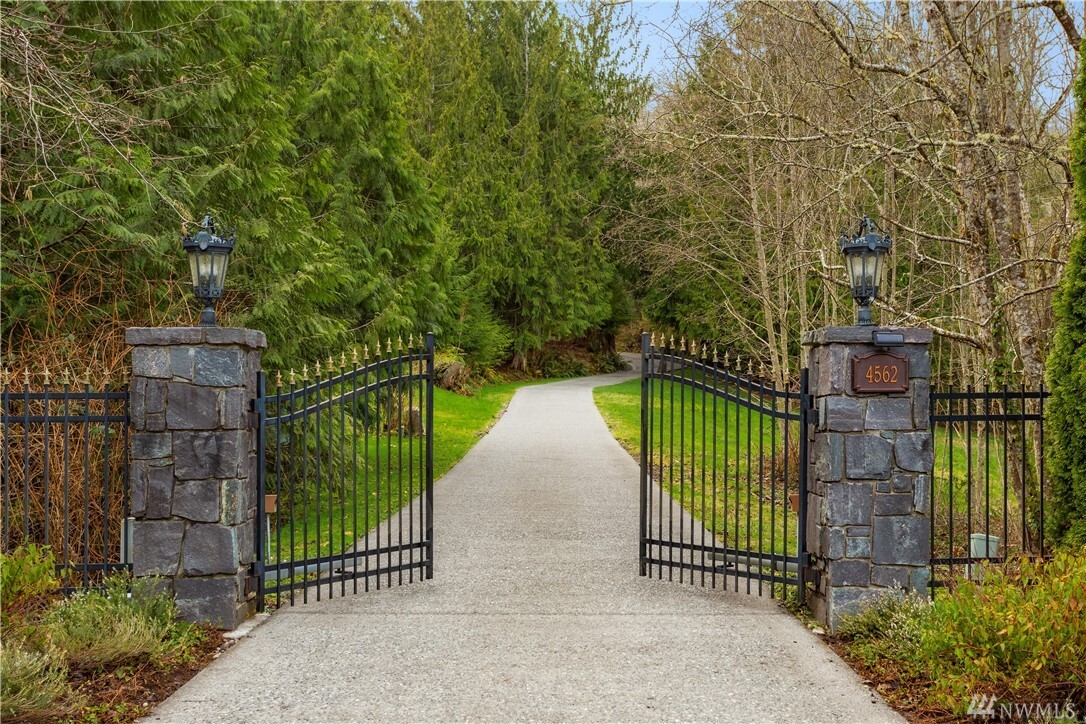 Property Photo: 4562 308th Avenue SE WA 98024
