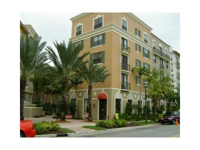 Property Photo:  720 S Sapodilla Avenue Ph-513  FL 33401 