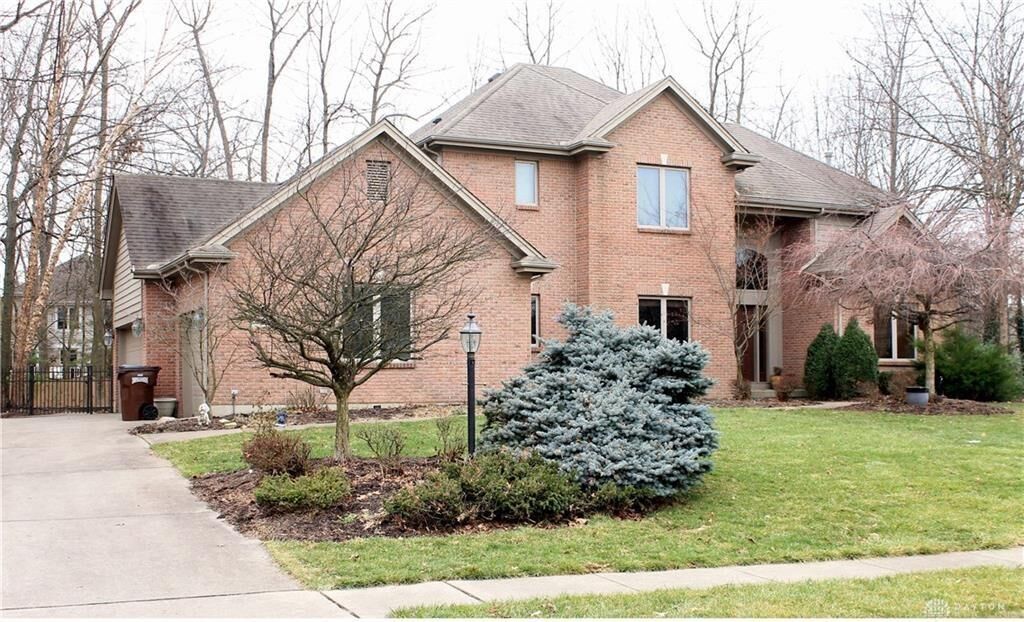 Property Photo: 10609 Willow Brook Road OH 45458